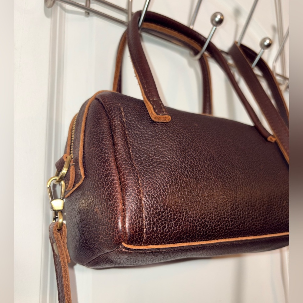 LIKE NEW Premium Portland Leather Small Sloan - Coldbrew Pebbled + Bonus Charm - Picture 7 of 16